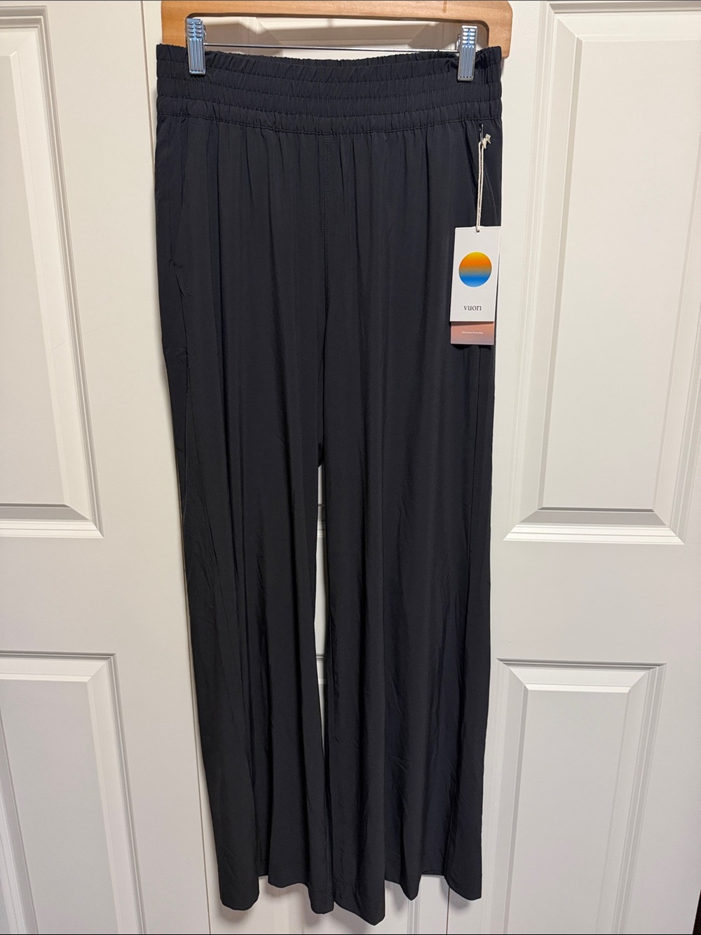 Vuori Black Wide-Leg Pull-On Pants with Branded Tag